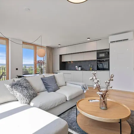 Apartmán Lam Lakeside - Ac - Free Parking *