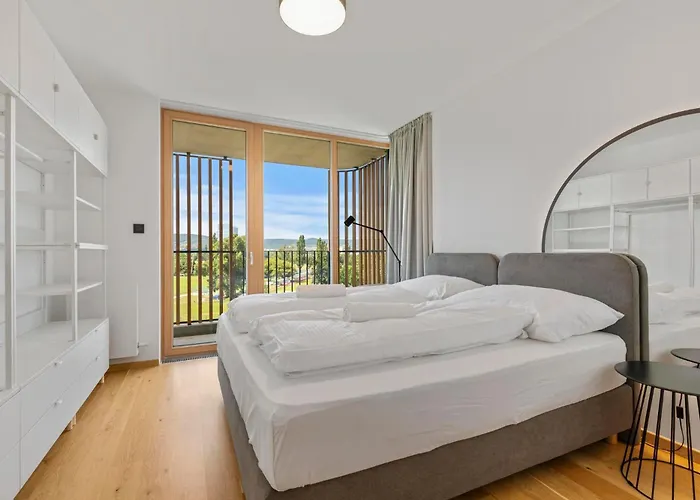 Lam Lakeside - Ac - Free Parking Apartment