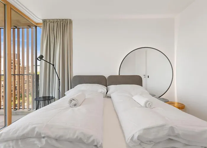 Lam Lakeside - Ac - Free Parking Apartment Pressburg