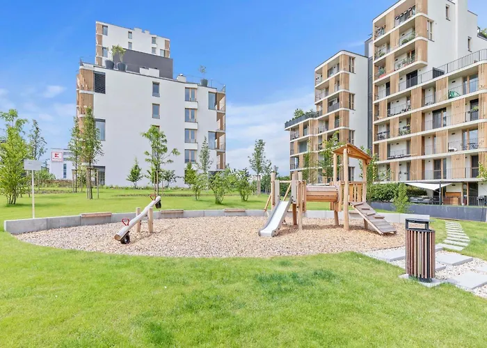 Apartment Lam Lakeside - Ac - Free Parking Pressburg